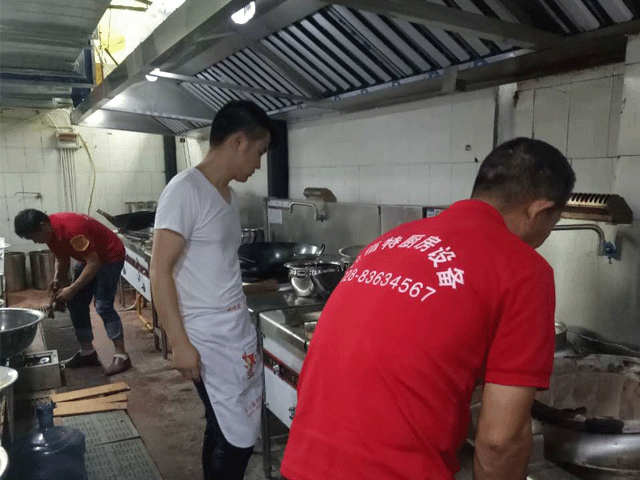 酒店手机看片福利视频工程現場安裝圖片