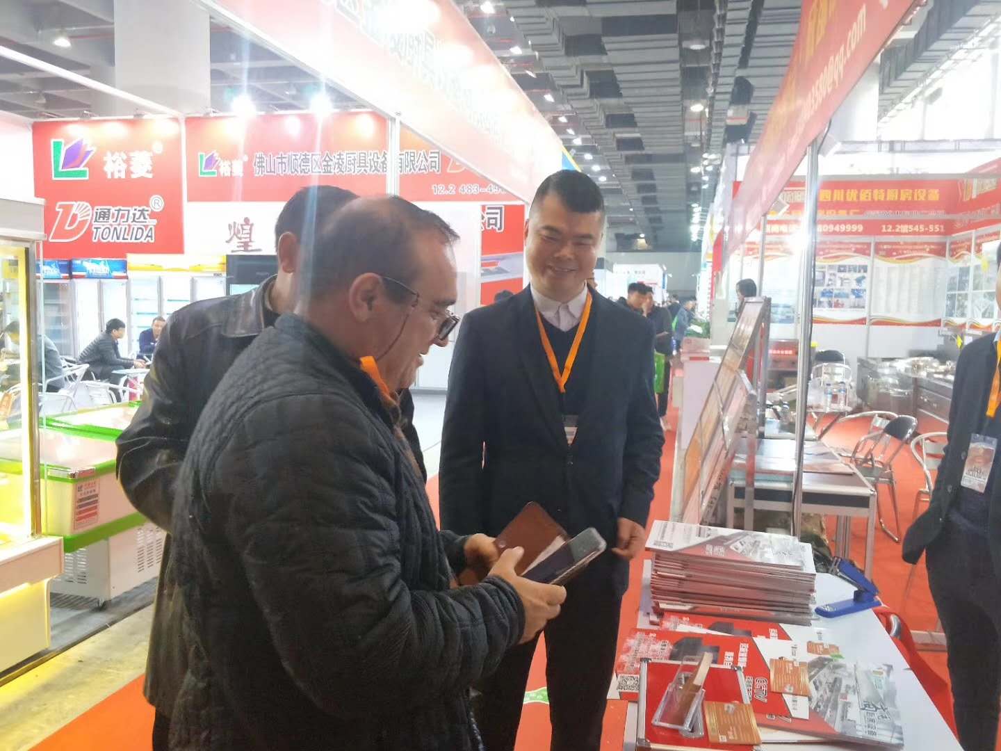 91免费看片网站25屆廣州酒店手机看片福利视频設備中展手机看片福利视频油煙淨化一體機照片3