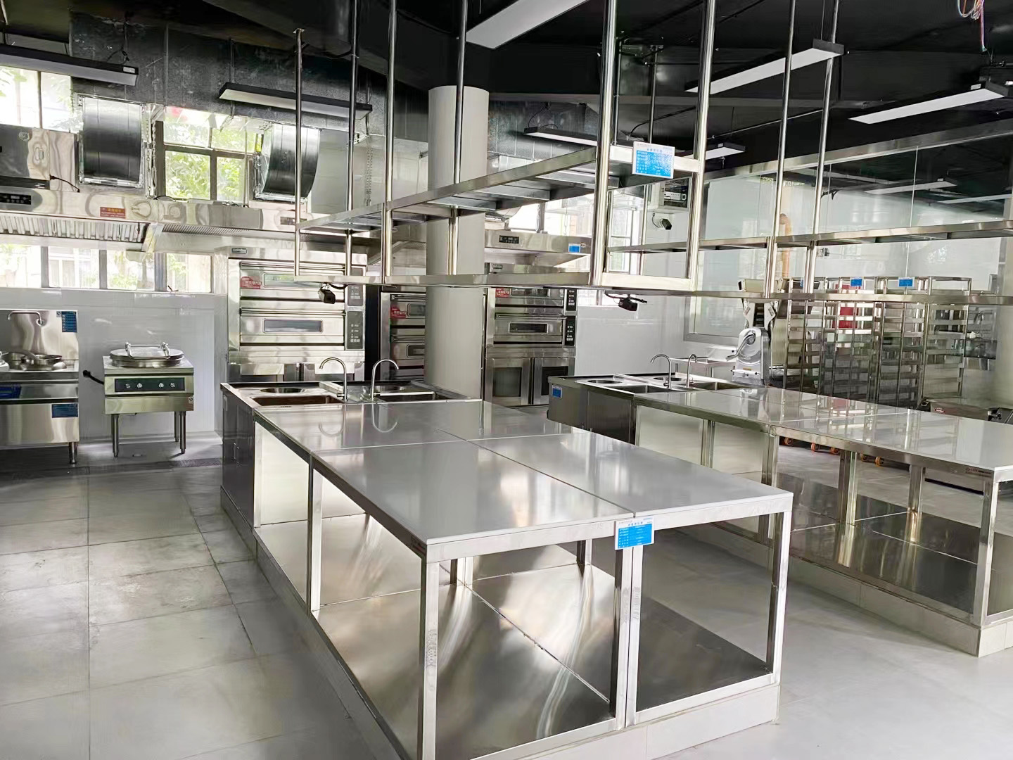 酒店手机看片福利视频設備及用品